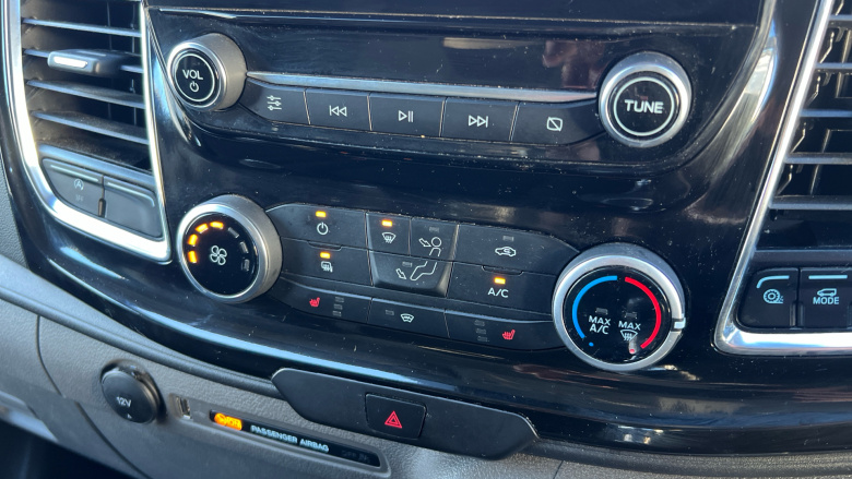 Ford Transit Custom 280 L1 Diesel Fwd 2.0 EcoBlue 130ps Low Roof Limited Van